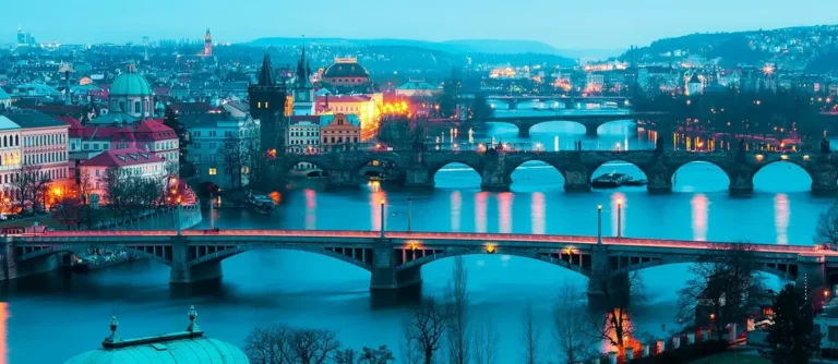 puente-rio-moldava-praga-republica-checa-viaje-todo-incluido