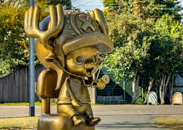 Reserva de experiencias Japón - Julie Dream Travel Estatuas One Piece