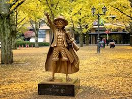 Reserva de experiencias Japón - Julie Dream Travel Estatuas One Piece